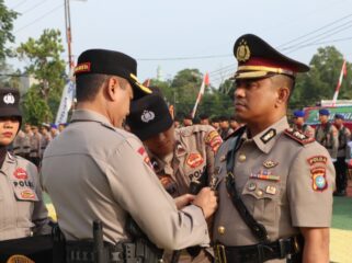 Kapolresta Tanjungpinang, Kombes Pol. Indra Ranu Dikarta memimpin upacara pelantikan Wakapolresta Tanjungpinang di Lapangan Bhayangkara Polresta Tanjungpinang, Senin (27/7/2026).