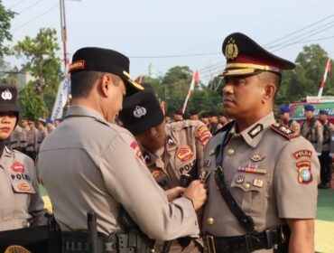Kapolresta Tanjungpinang, Kombes Pol. Indra Ranu Dikarta memimpin upacara pelantikan Wakapolresta Tanjungpinang di Lapangan Bhayangkara Polresta Tanjungpinang, Senin (27/7/2026).
